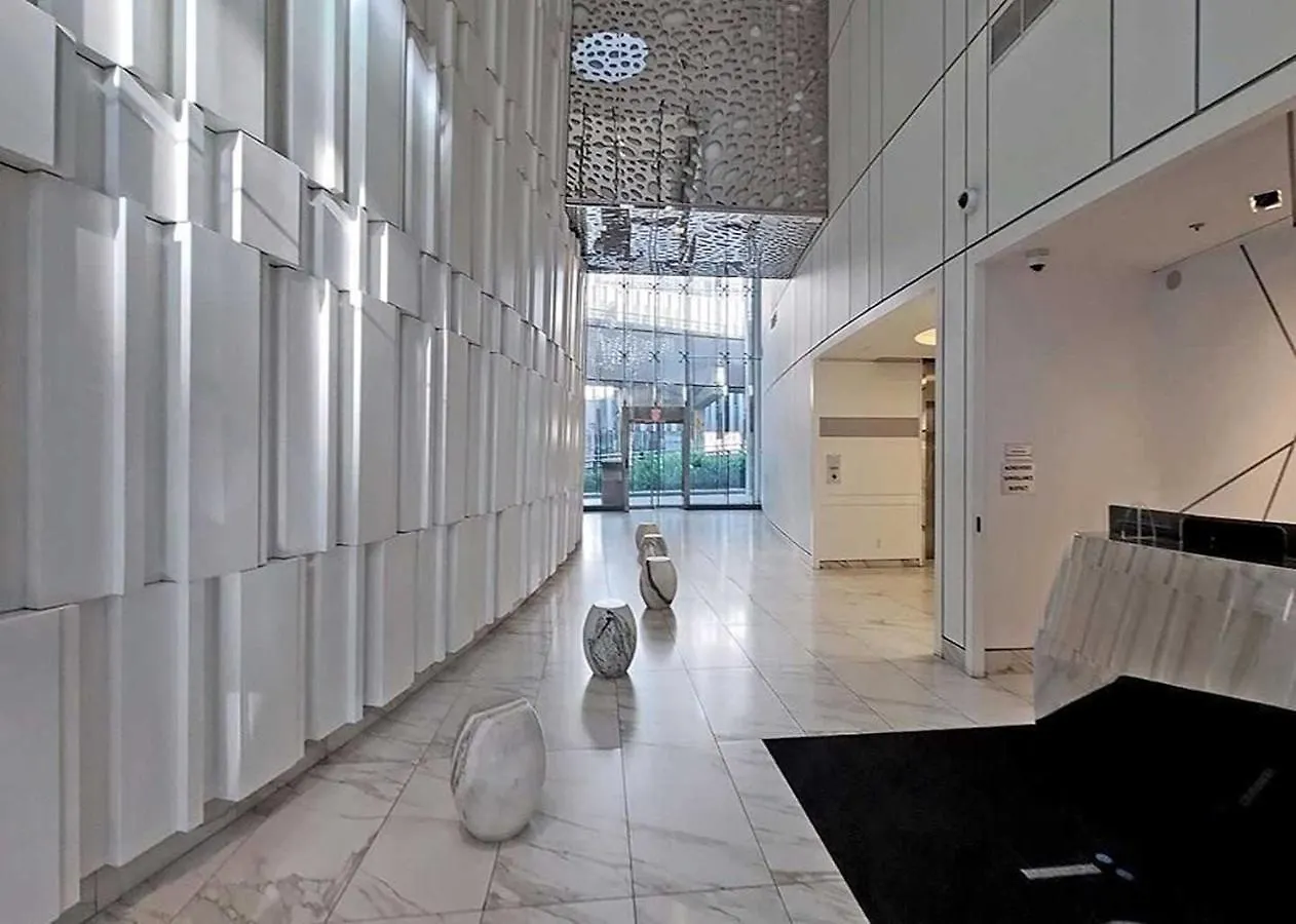 Hotel Comfort Opulence Suites 3 Bedroom Suite With Panoramic Cn Tower Lake View Toronto